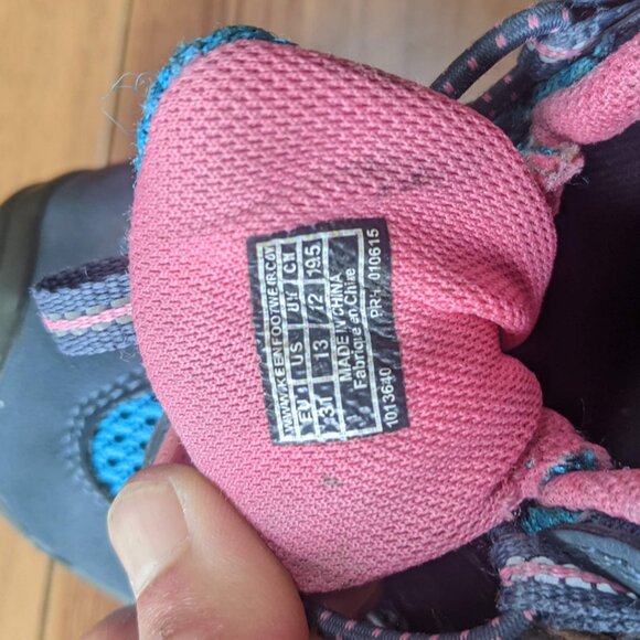 Keen children's hiking shoes waterproof size 13 - Picture 4 of 6